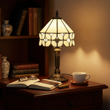 Luminaire en verre d'inspiration antique