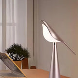 Lumière Serene Magpie